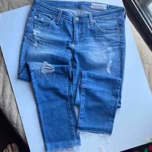 AG Stilt Crop Distressed Cigarette Crop Jean in medium blue denim size 28